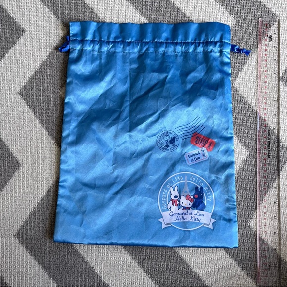 Rare Hello Kitty x gaspard et Lisa drawstring bag - Picture 2 of 3